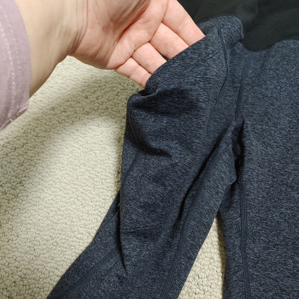 Zella Maternity 7/8 Black and Blue Marled Leggings - Picture 4 of 6